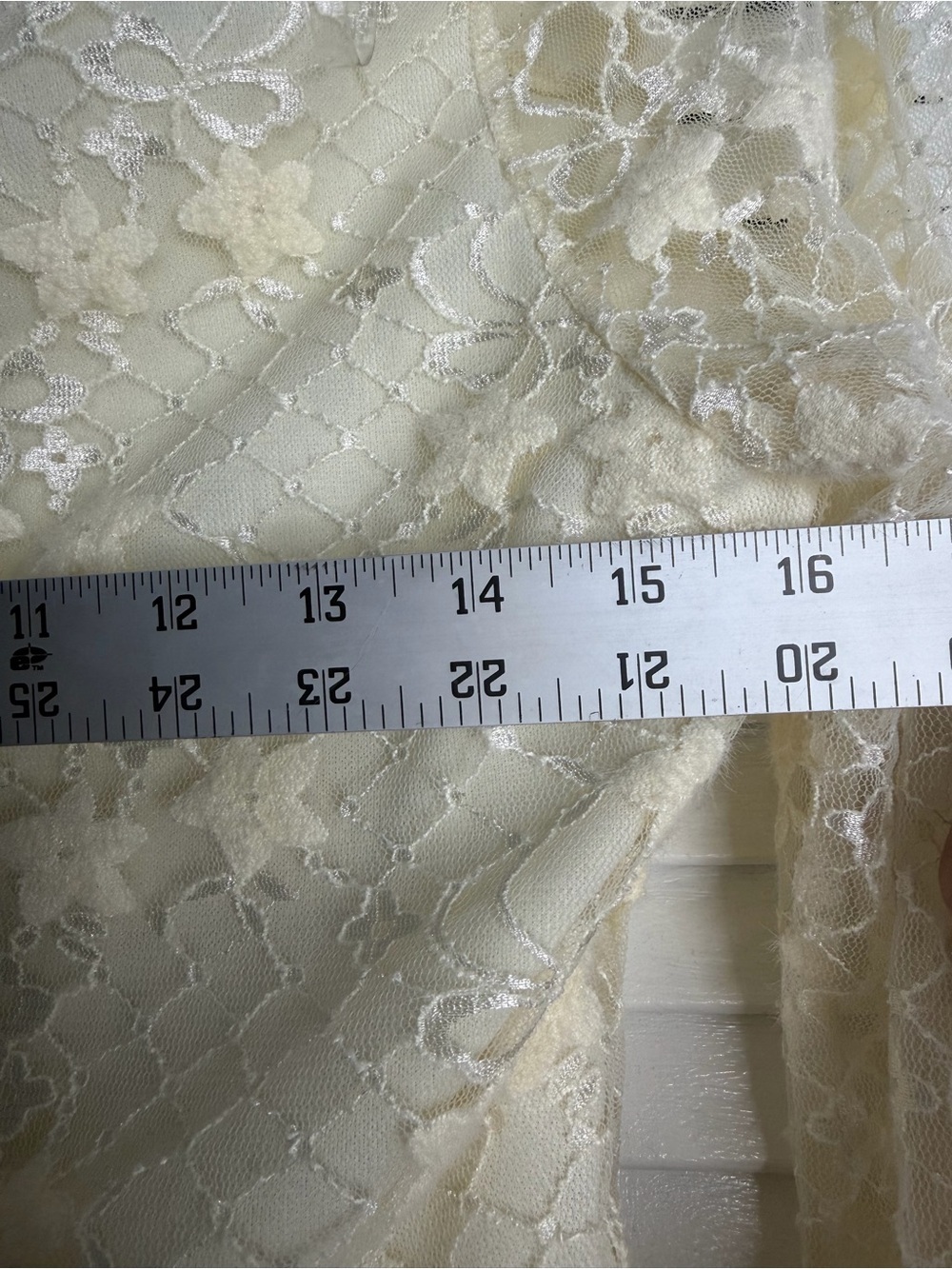 HYFVE Lace Bell Sleeve Floral Crop Top Cream/Beige Size XL Boho, Fairycore, Y2K - Picture 5 of 7